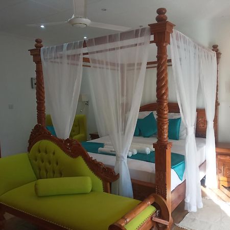 Benjamine'S Guesthouse La Digue  Extérieur photo