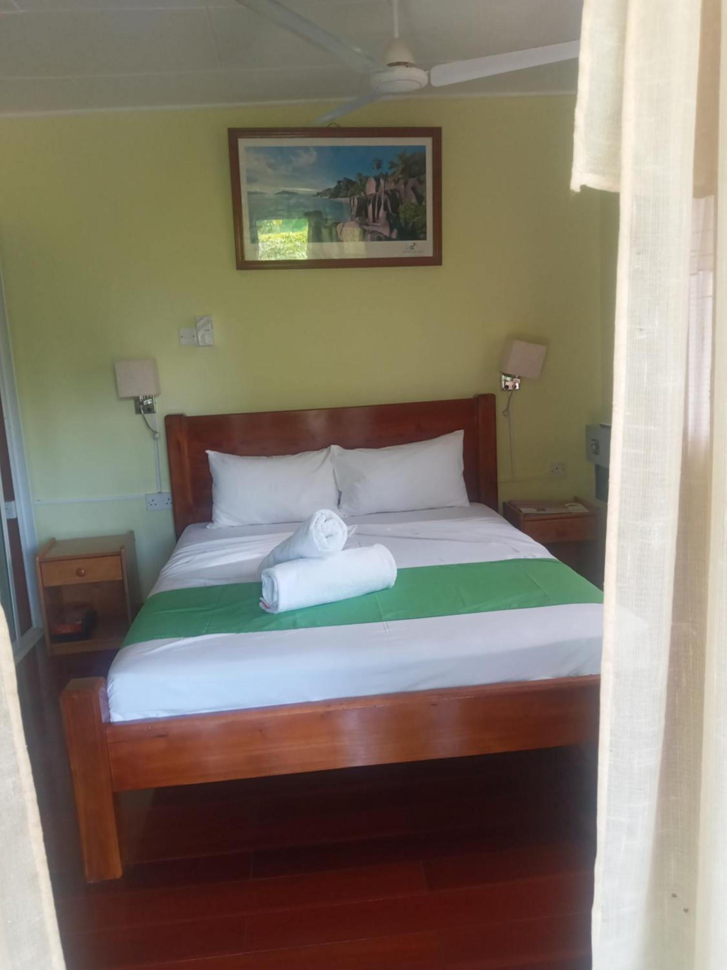 Benjamine'S Guesthouse La Digue  Extérieur photo