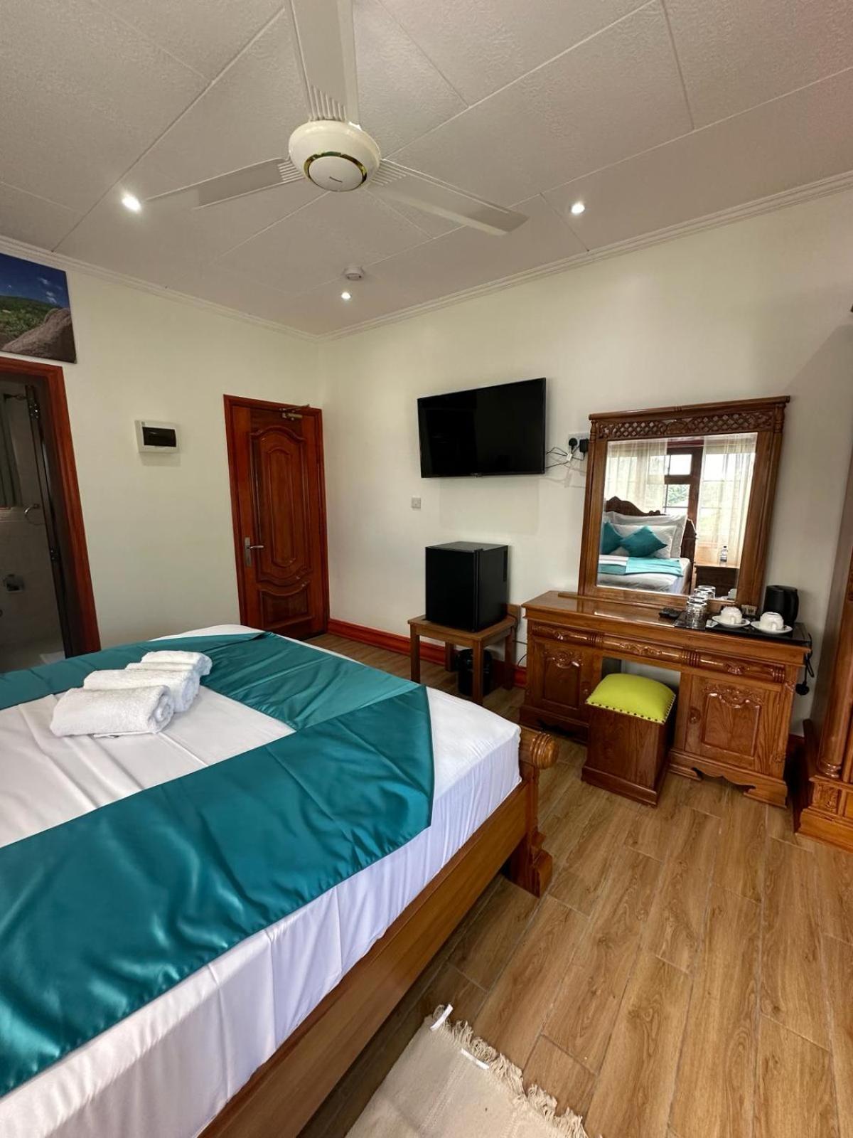 Benjamine'S Guesthouse La Digue  Extérieur photo